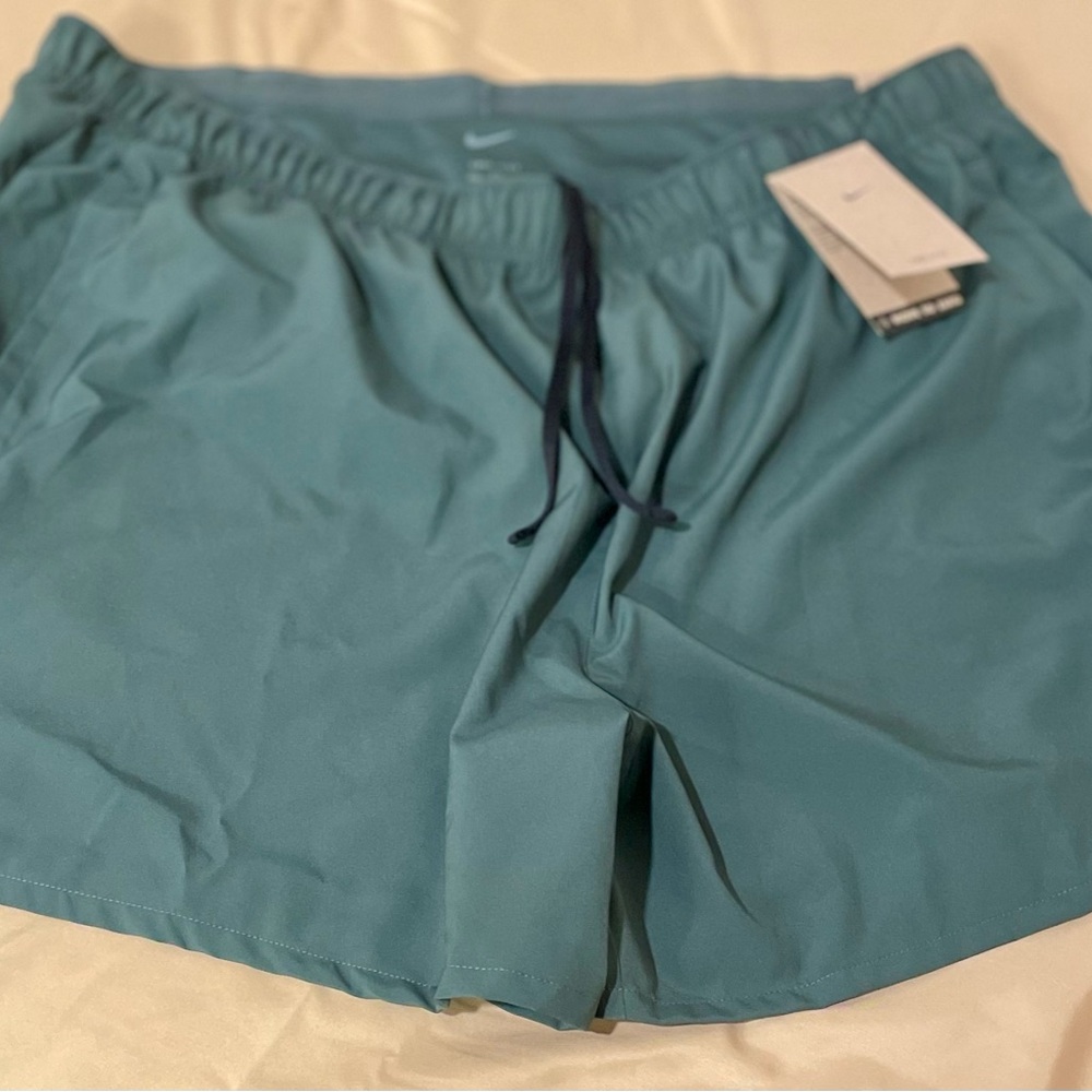 Nike Green Athletic Shorts with Elastic Waistband